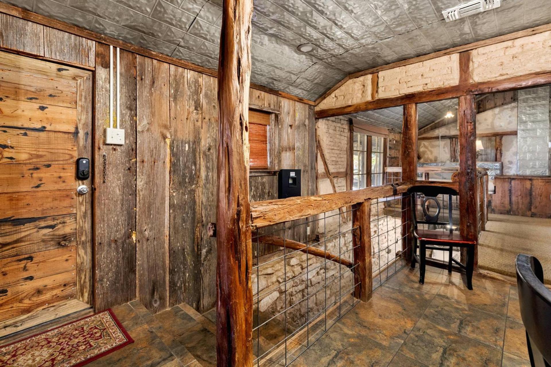 Вилла #6 The Root Cellar At Garrison In Gruene Нью Браунфелс Экстерьер фото